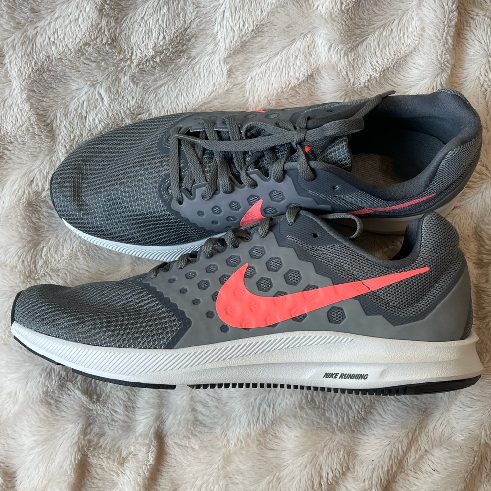 Nike Women’s Downshifter 7 Running Shoe